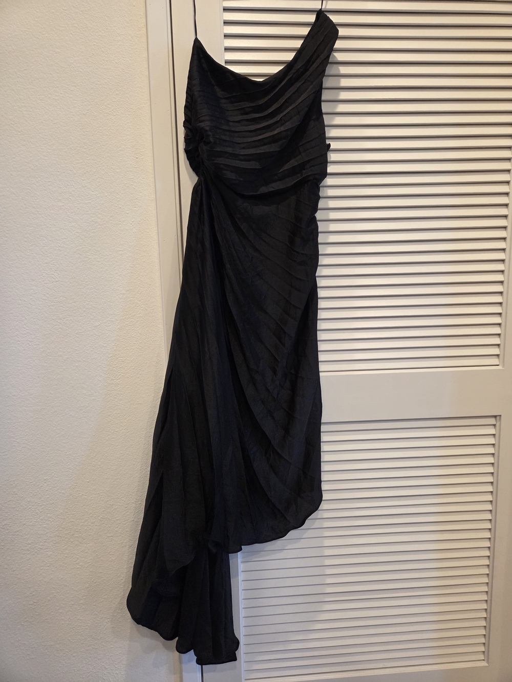 Aakaa NWT Womens Black One-Shoulder Draped Evening Dress
